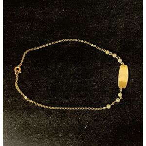 1/20 12K Gold Bracelet Featuring Pearls. Total Weight 1.3 Grams